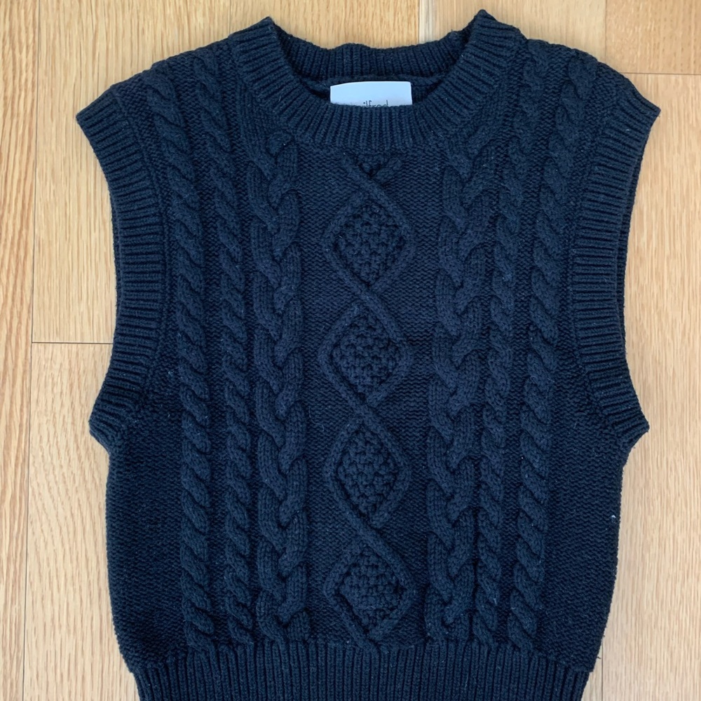 Aritzia Wilfred Alps Sweater Vest, Black, XS